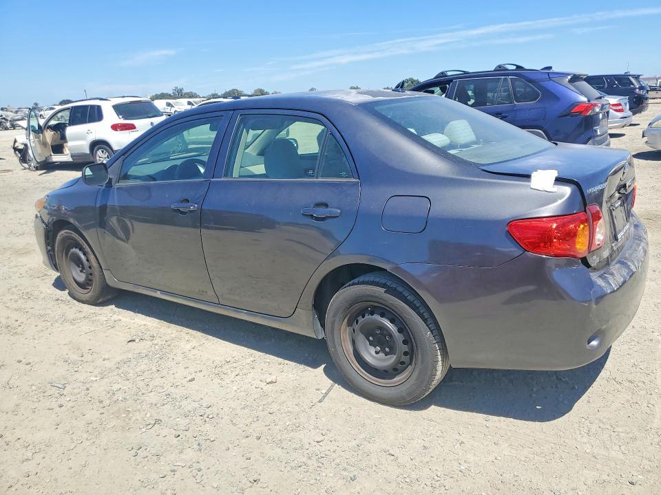 1NXBU4EE8AZ340110 2010 TOYOTA COROLLA photo no. 2
