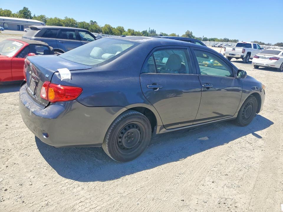 1NXBU4EE8AZ340110 2010 TOYOTA COROLLA photo no. 3