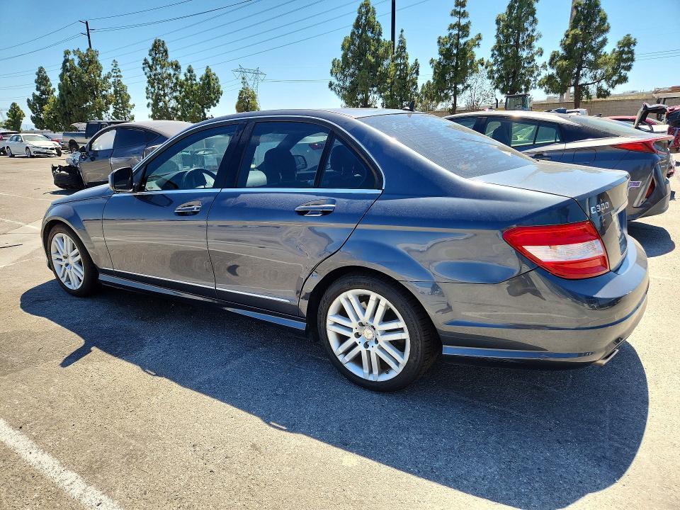 2008 MERCEDES-BENZ C 300 — Фото 2 из 12