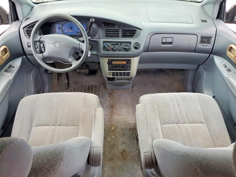 2001 TOYOTA SIENNA CE — Фото 8 из 13
