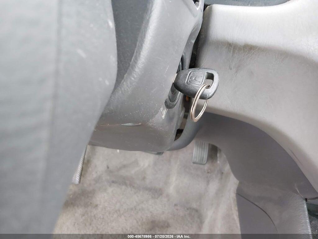 1HGCF86602A072885 2002 HONDA ACCORD photo no. 11