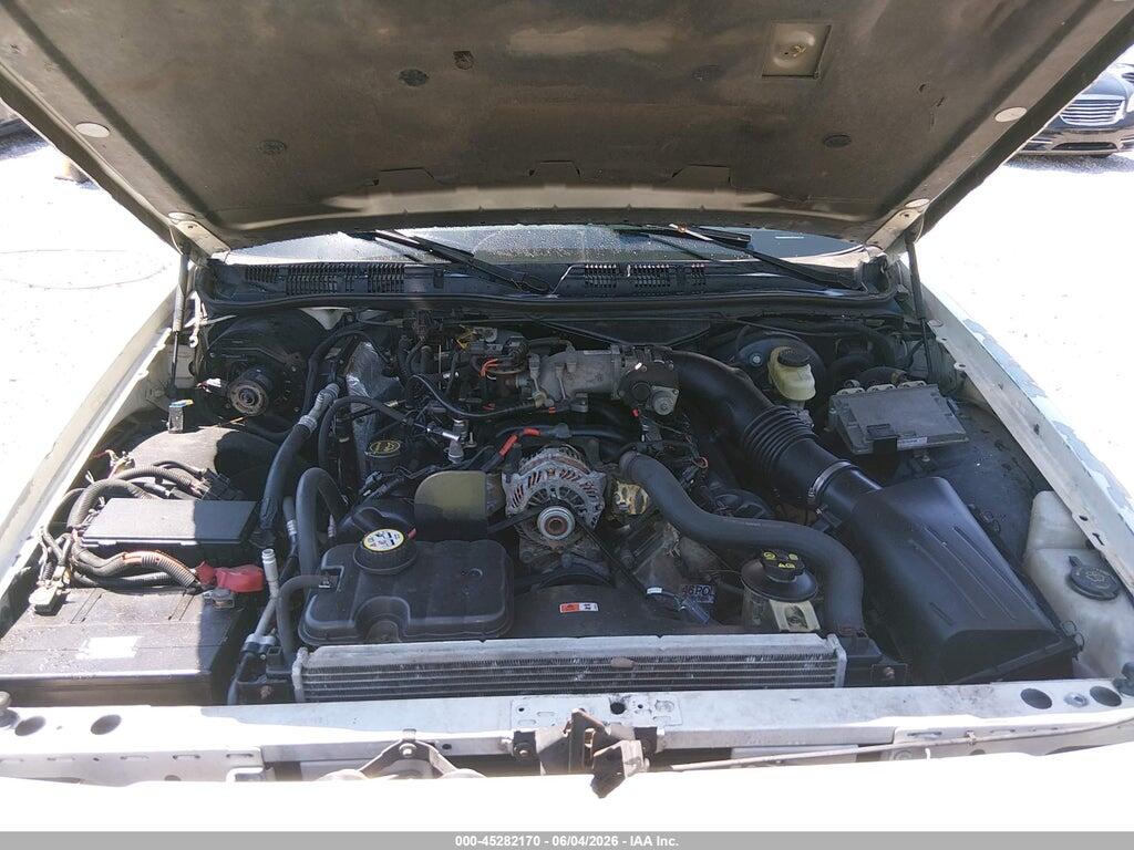 2FAFP71W25X132659 2005 FORD CROWN VICTORIA photo no. 10