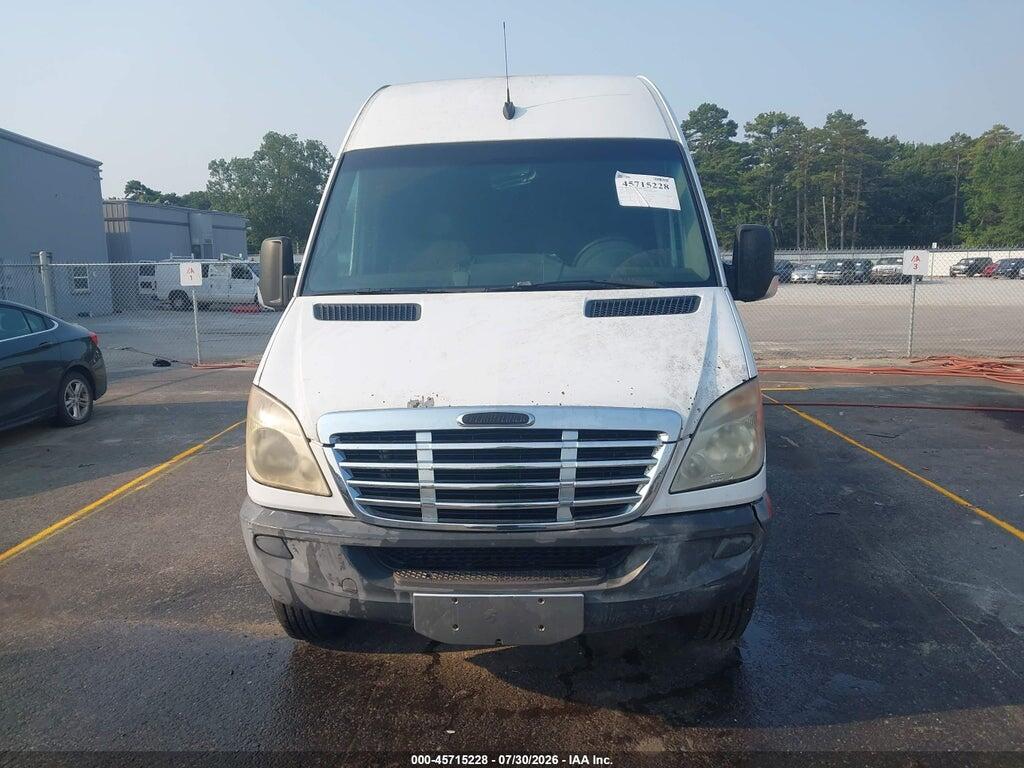 WDYPE8CC1A5452519 2010 FREIGHTLINER SPRINTER 2500 photo no. 12
