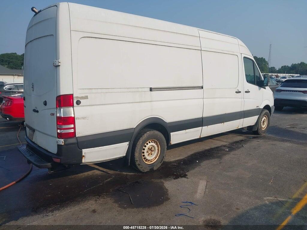 WDYPE8CC1A5452519 2010 FREIGHTLINER SPRINTER 2500 photo no. 4