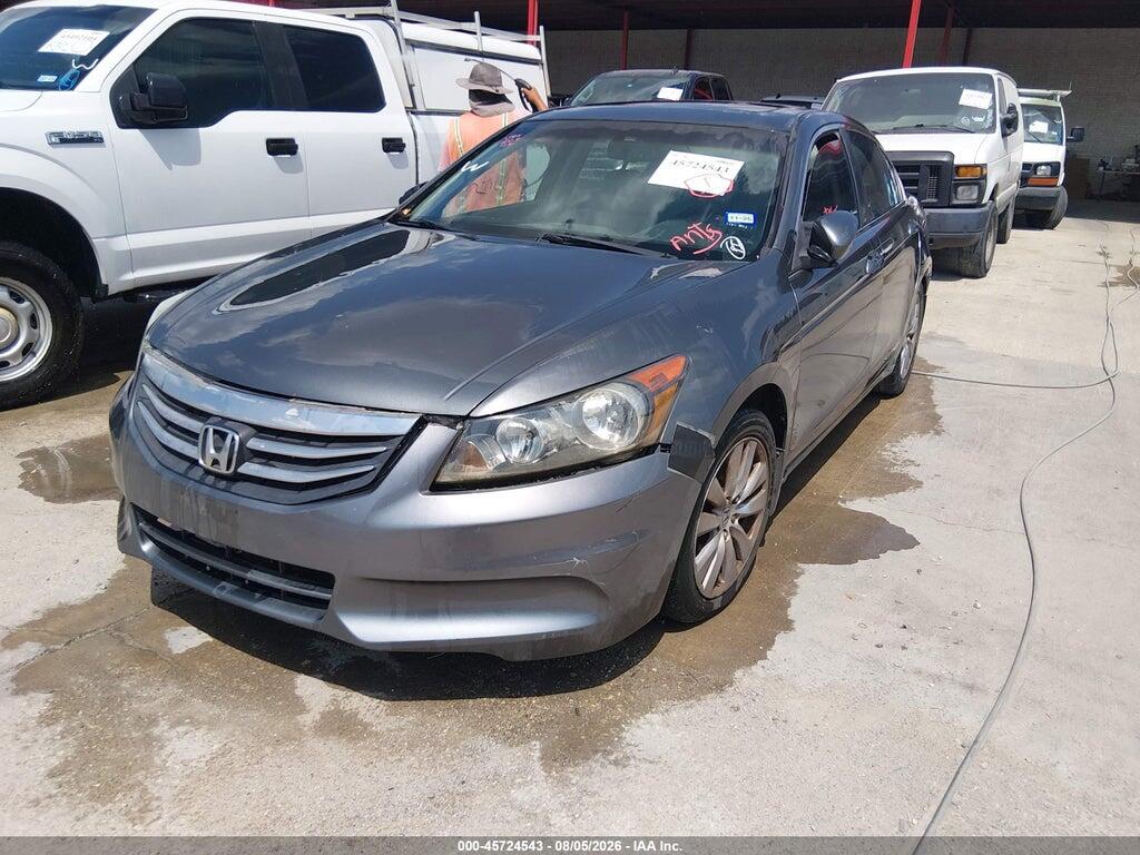1HGCP2F87BA003395 2011 HONDA ACCORD photo no. 2