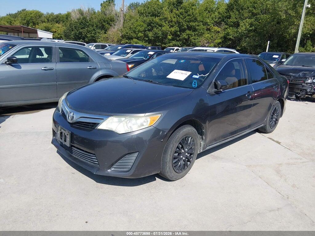 4T1BF1FK3EU367542 2014 TOYOTA CAMRY photo no. 2