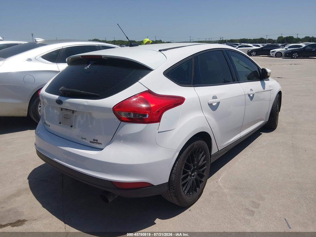 1FADP3K24FL271069 2015 FORD FOCUS photo no. 4