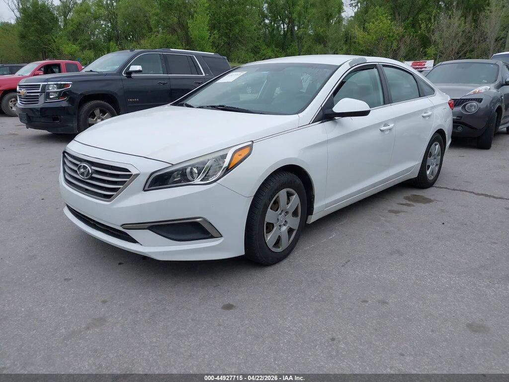 5NPE24AF2GH321027 2016 HYUNDAI SONATA photo no. 2