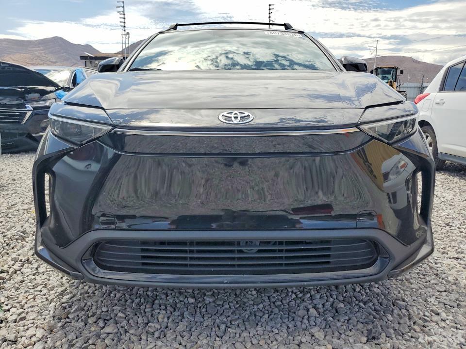 2024 TOYOTA BZ4X XLE — Фото 5 из 13