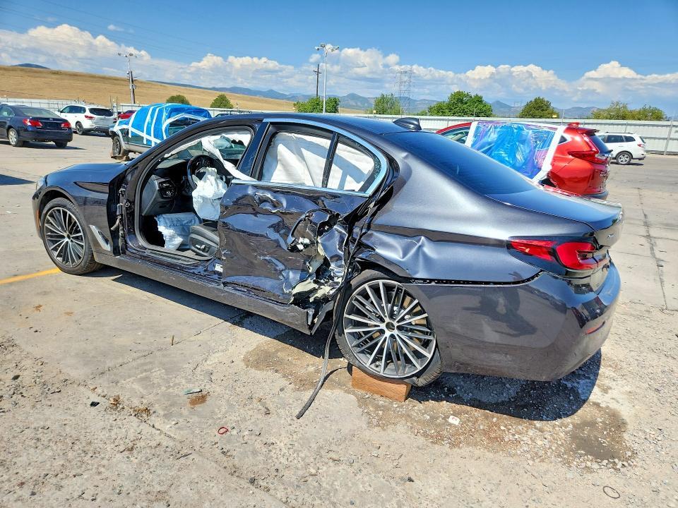 2022 BMW 540 XI — Фото 2 из 12