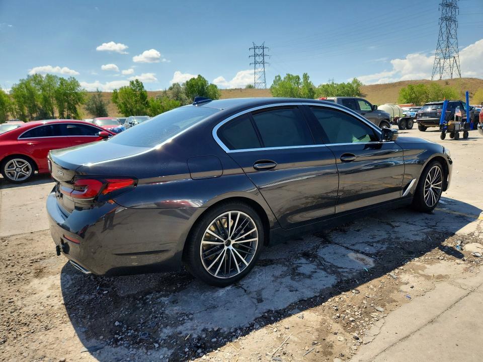 2022 BMW 540 XI — Фото 3 из 12