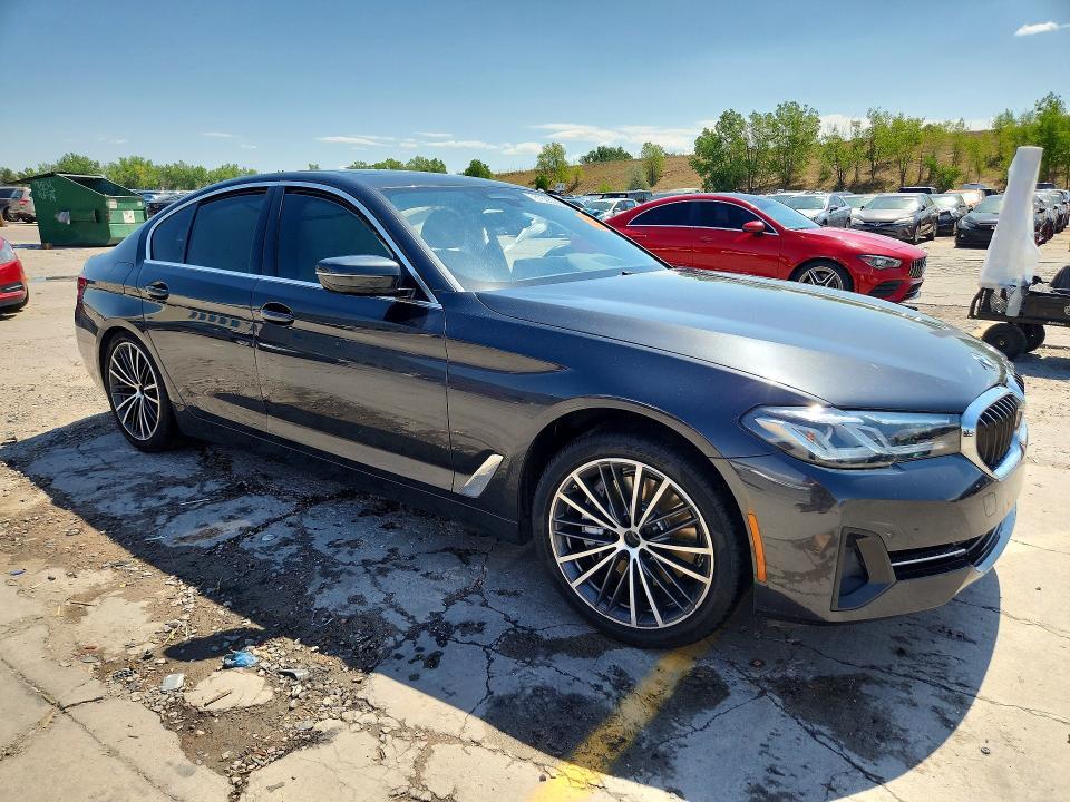 2022 BMW 540 XI — Фото 4 из 12