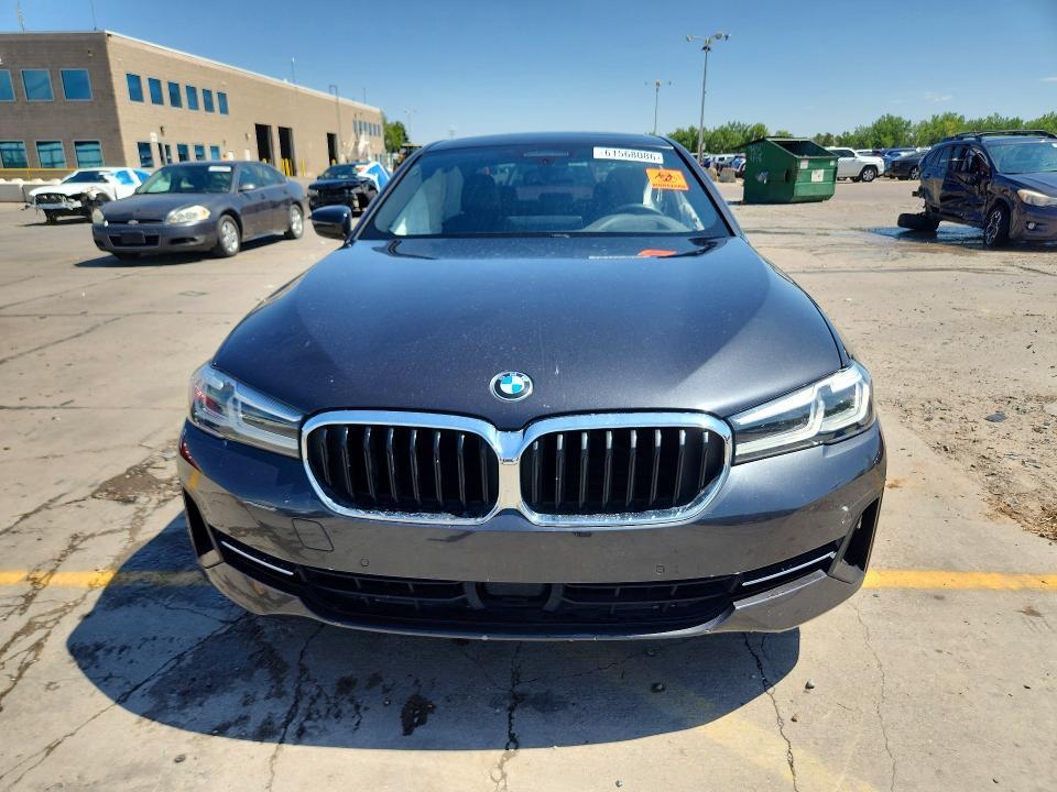 2022 BMW 540 XI — Фото 5 из 12