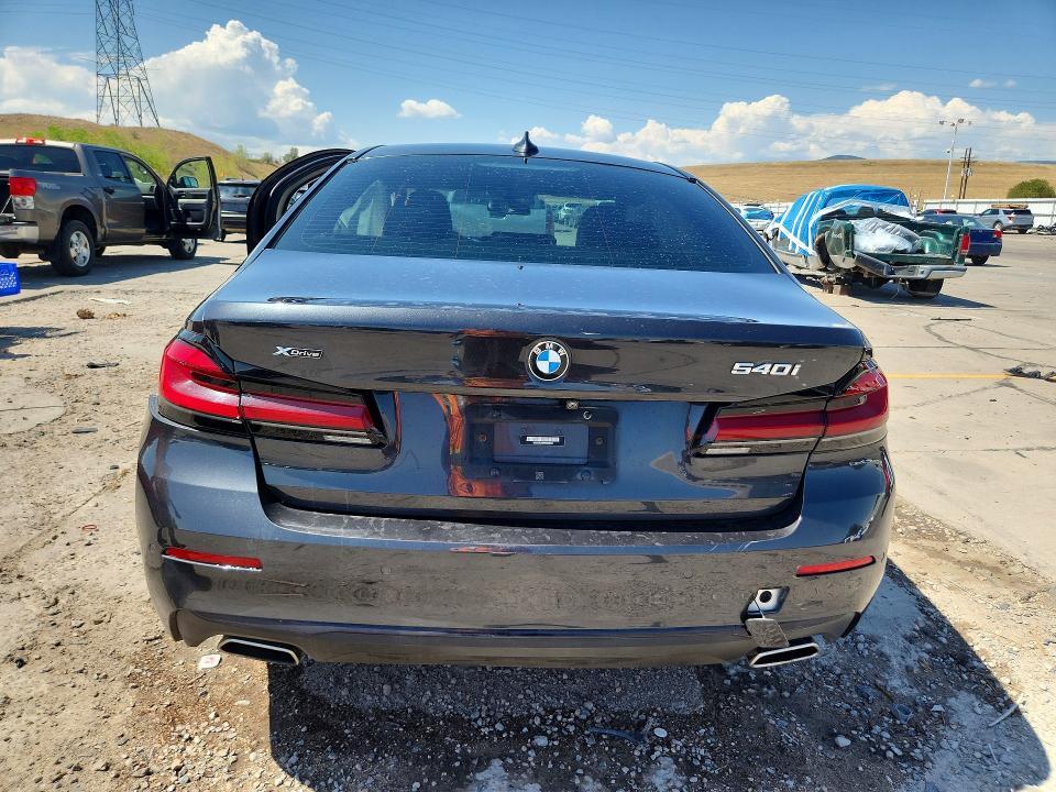 2022 BMW 540 XI — Фото 6 из 12
