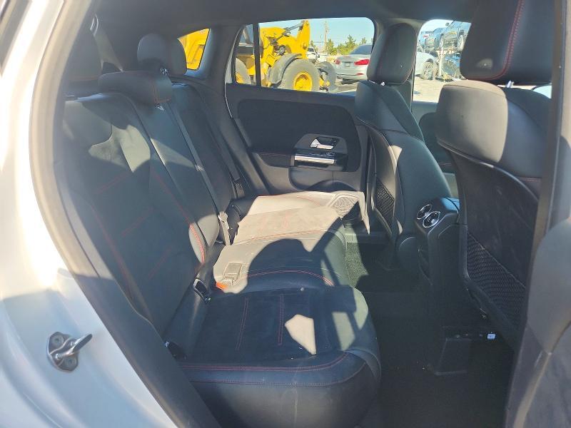 2022 MERCEDES-BENZ GLA 250 — Фото 10 из 12