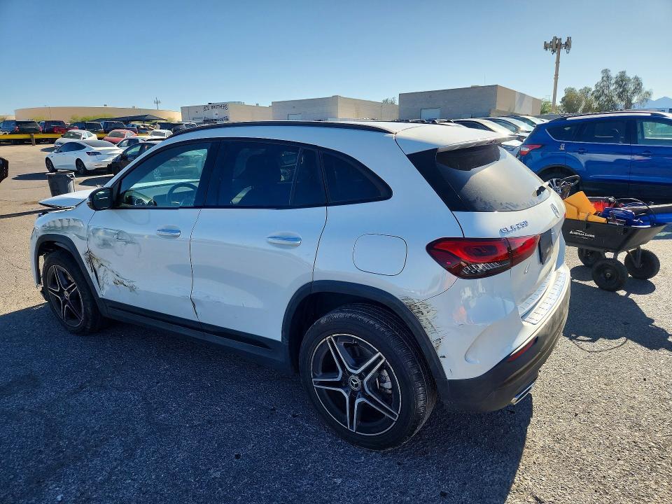 2022 MERCEDES-BENZ GLA 250 — Фото 2 из 12