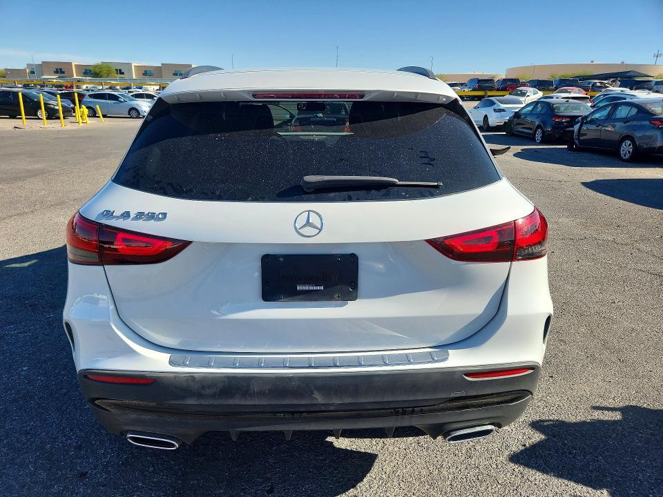2022 MERCEDES-BENZ GLA 250 — Фото 6 из 12