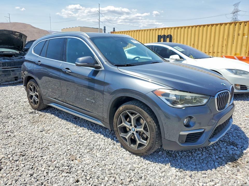 2017 BMW X1 SDRIVE28I — Фото 4 из 14