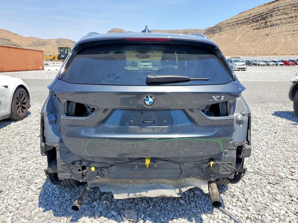 2017 BMW X1 SDRIVE28I — Фото 6 из 14