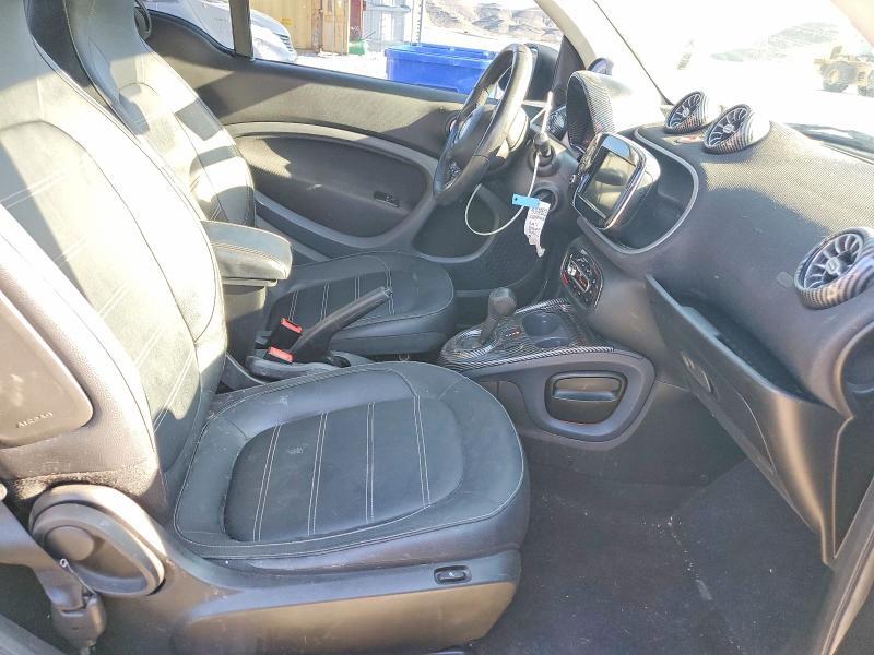 2017 SMART FORTWO — Фото 10 из 13