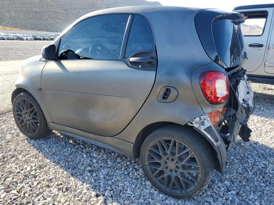 2017 SMART FORTWO — Фото 2 из 13