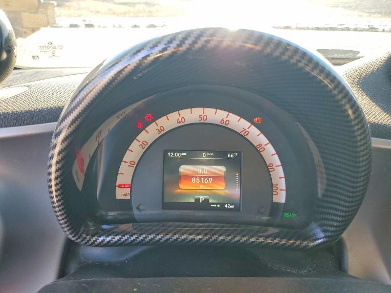 2017 SMART FORTWO — Фото 9 из 13