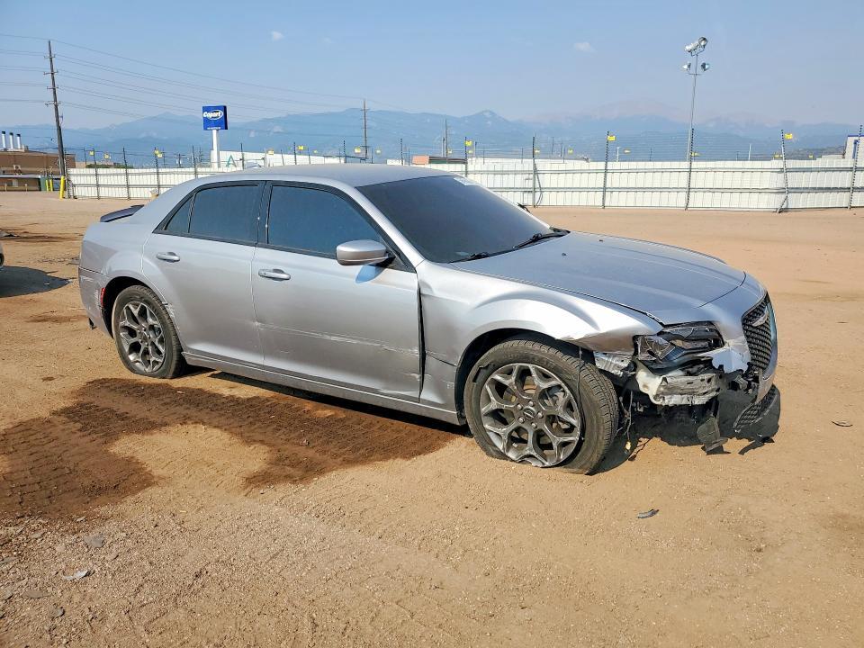 2016 CHRYSLER 300 S — Фото 4 из 12