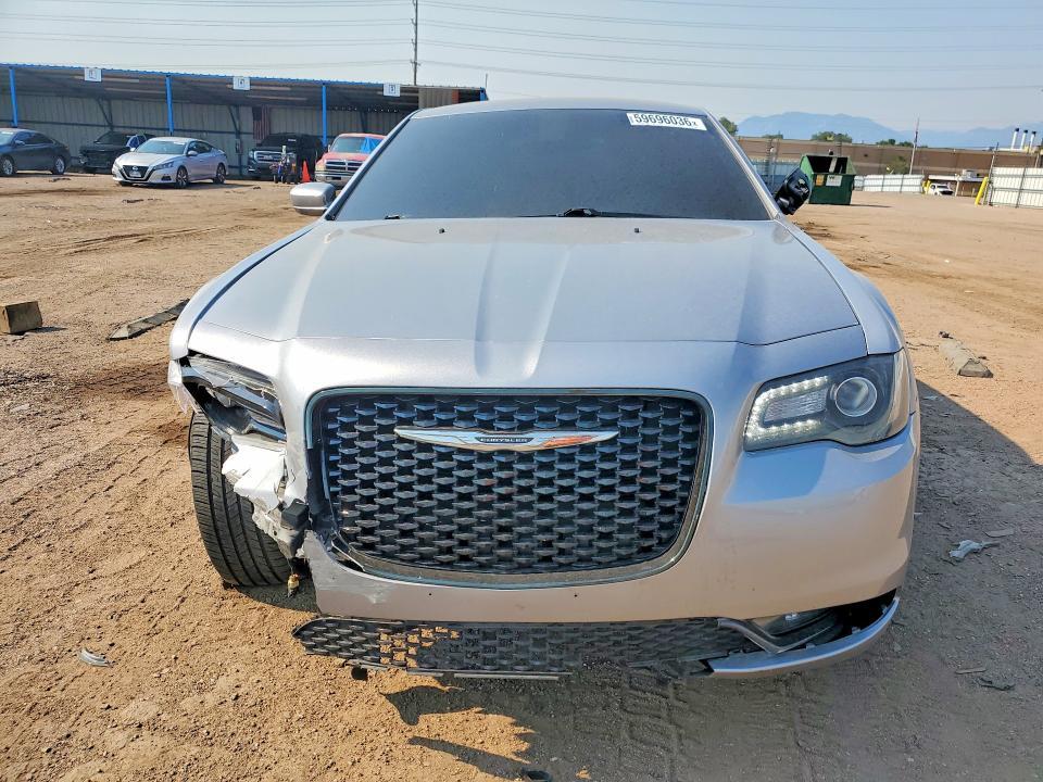 2016 CHRYSLER 300 S — Фото 5 из 12
