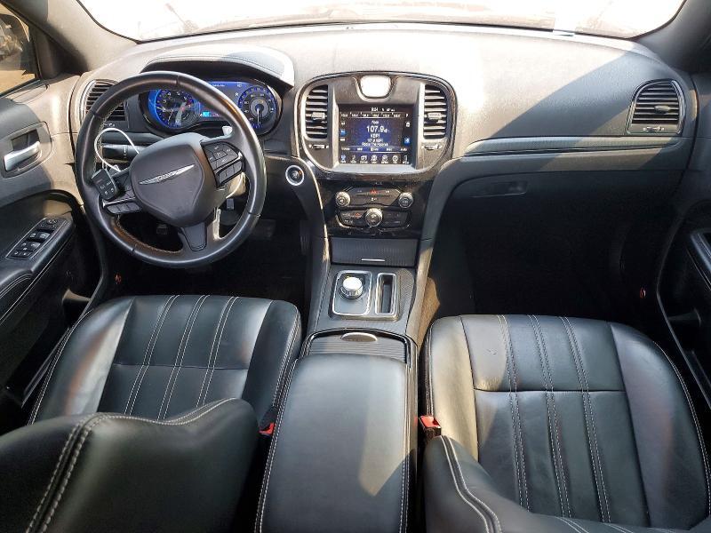 2016 CHRYSLER 300 S — Фото 8 из 12