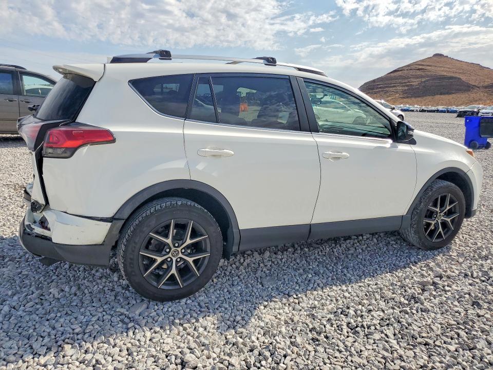 2016 TOYOTA RAV4 SE — Фото 3 из 13