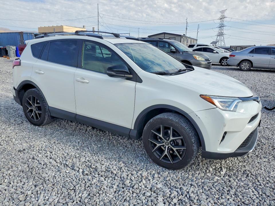 2016 TOYOTA RAV4 SE — Фото 4 из 13