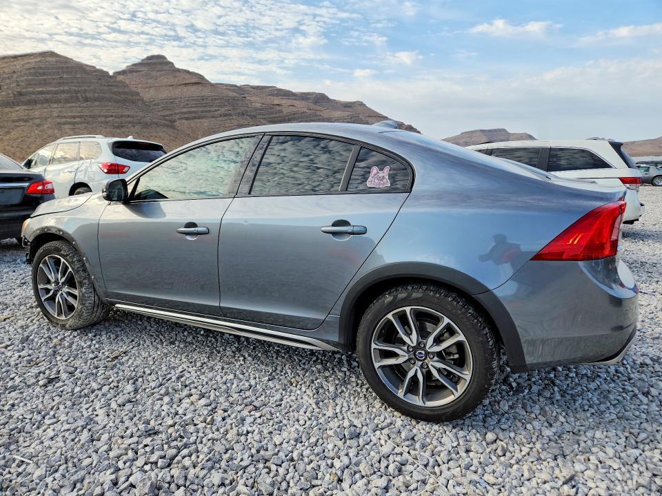 2016 VOLVO S60 CROSS COUNTRY T5 — Фото 2 из 13