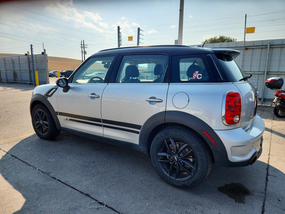 2013 MINI COOPER S COUNTRYMAN — Фото 2 из 12