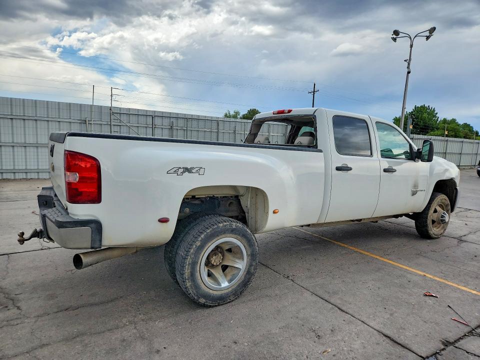 2007 CHEVROLET SILVERADO K3500 — Фото 3 из 13