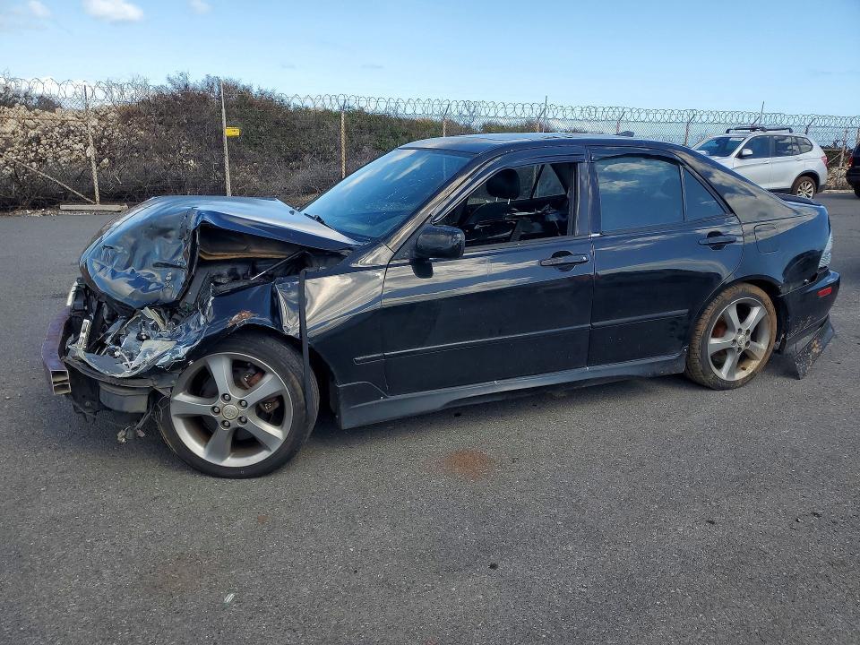 2001 LEXUS IS 300 JTHBD182410011365