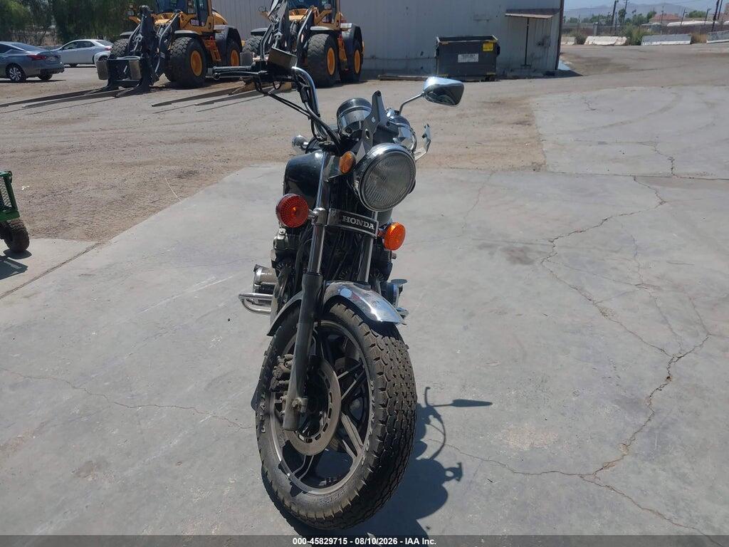 JH2RC0126CM007084 1982 HONDA CB750 photo no. 5