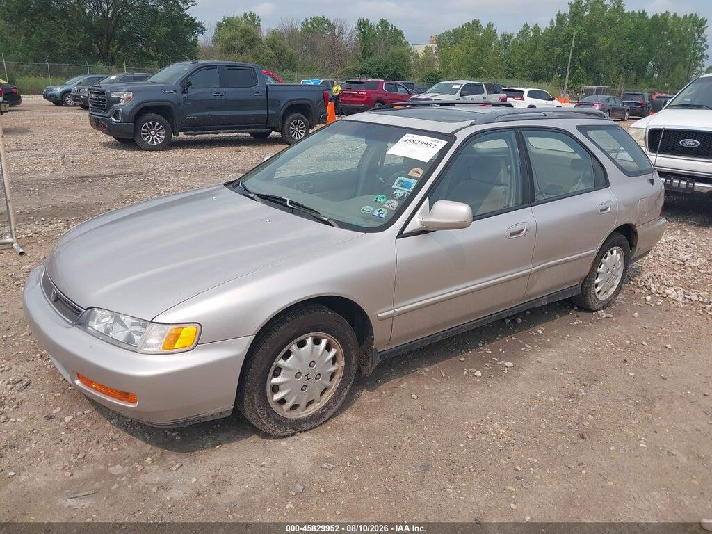 1HGCE1899VA009595 1997 HONDA ACCORD photo no. 2