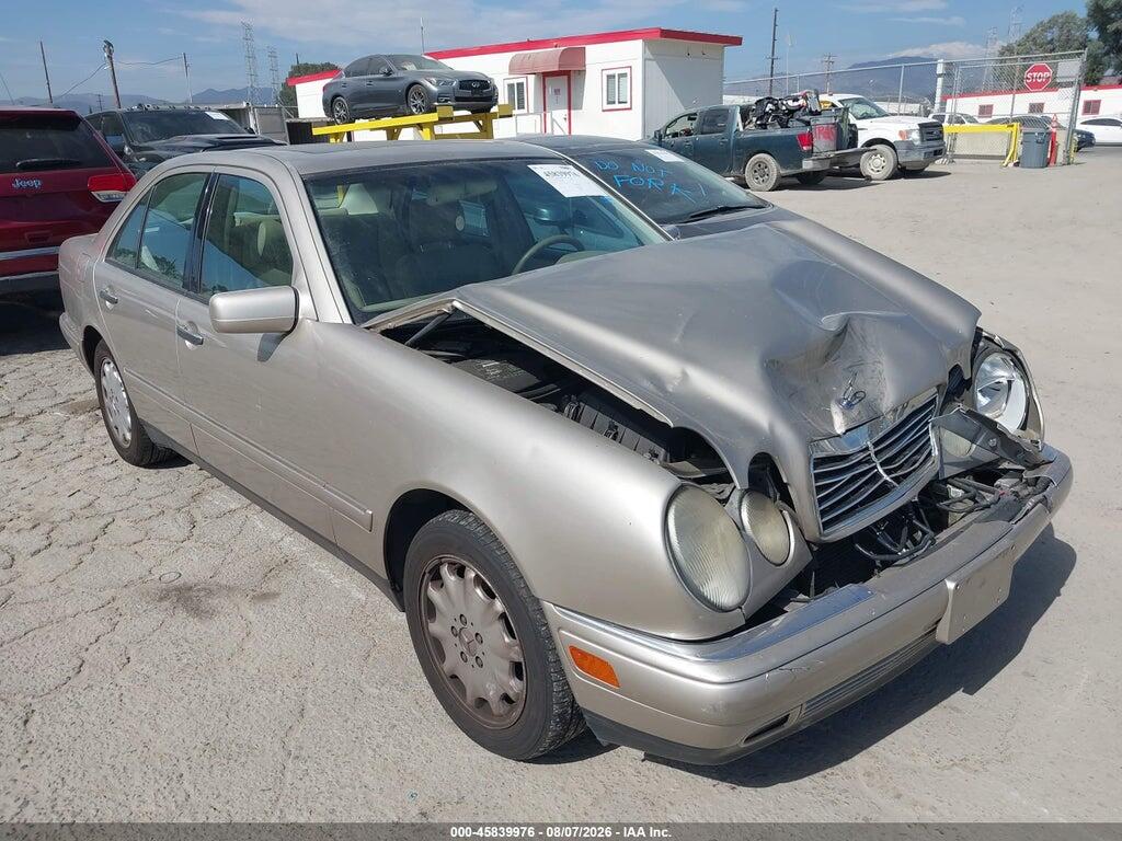 WDBJF65H4XA835090 1999 MERCEDES-BENZ E 320 photo no. 1