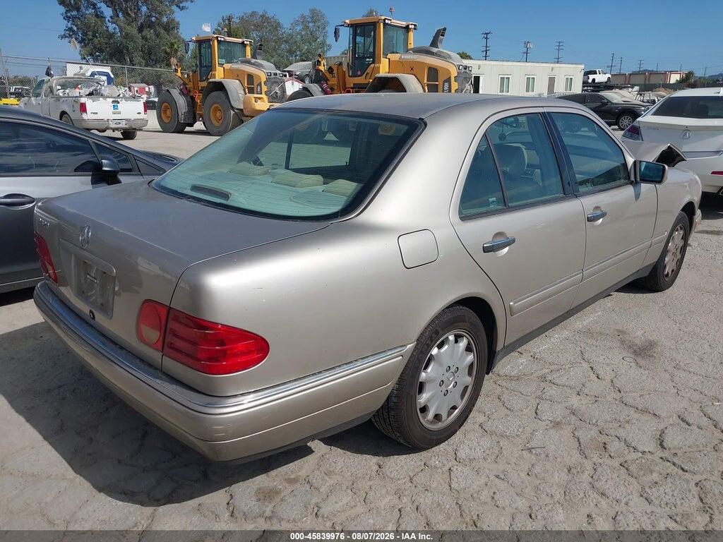 WDBJF65H4XA835090 1999 MERCEDES-BENZ E 320 photo no. 4