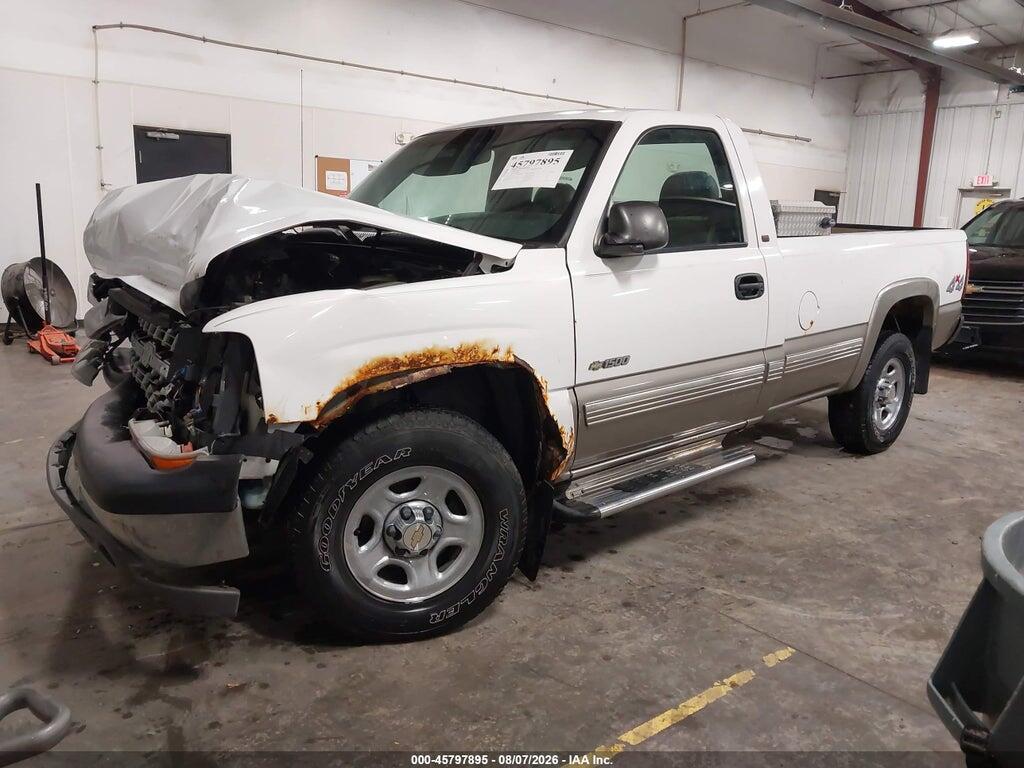 1GCEK14V5YE358446 2000 CHEVROLET SILVERADO 1500 photo no. 2
