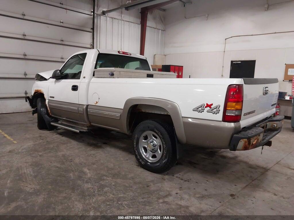 1GCEK14V5YE358446 2000 CHEVROLET SILVERADO 1500 photo no. 3