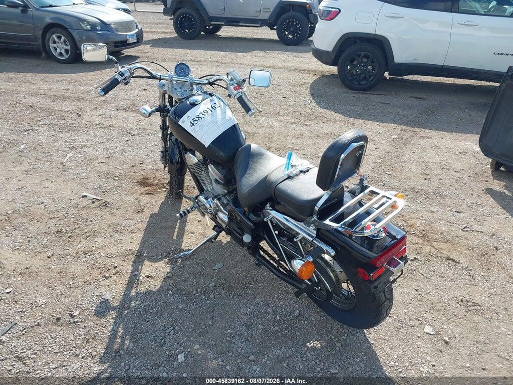 JH2PC213X2M310492 2002 HONDA VT600 photo no. 3