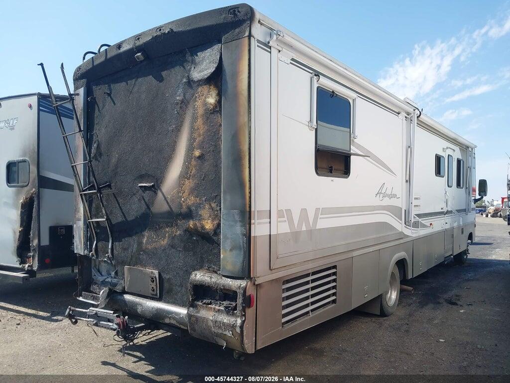 5B4MP67G823344993 2002 WORKHORSE CUSTOM CHASSIS MOTORHOME CHASSIS photo no. 4