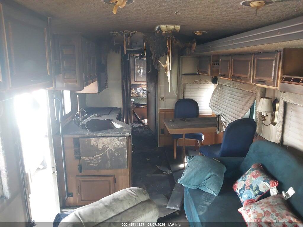 5B4MP67G823344993 2002 WORKHORSE CUSTOM CHASSIS MOTORHOME CHASSIS photo no. 8