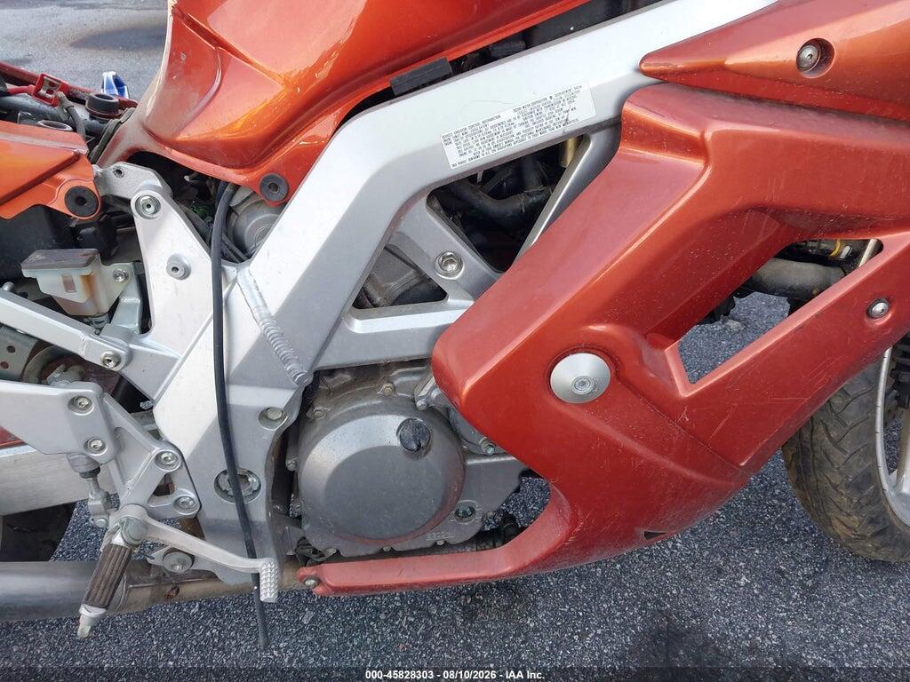 JS1VP53A532102710 2003 SUZUKI SV650 photo no. 8