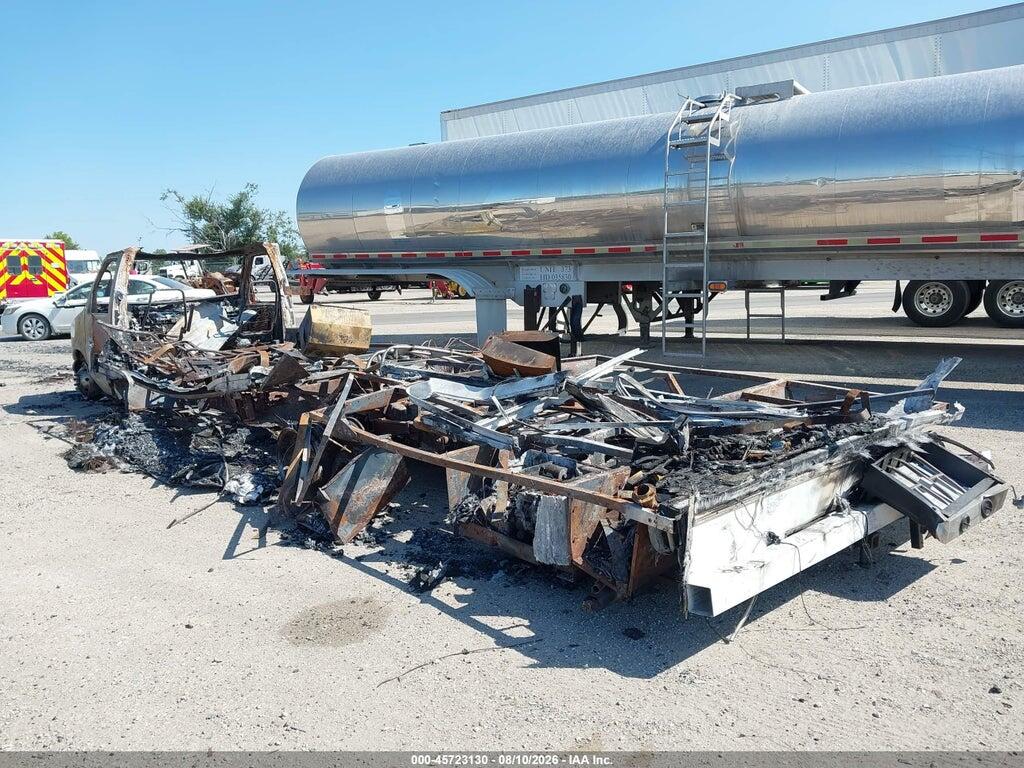1FDXE45S63HA19283 2003 FORD E-450 CUTAWAY photo no. 3