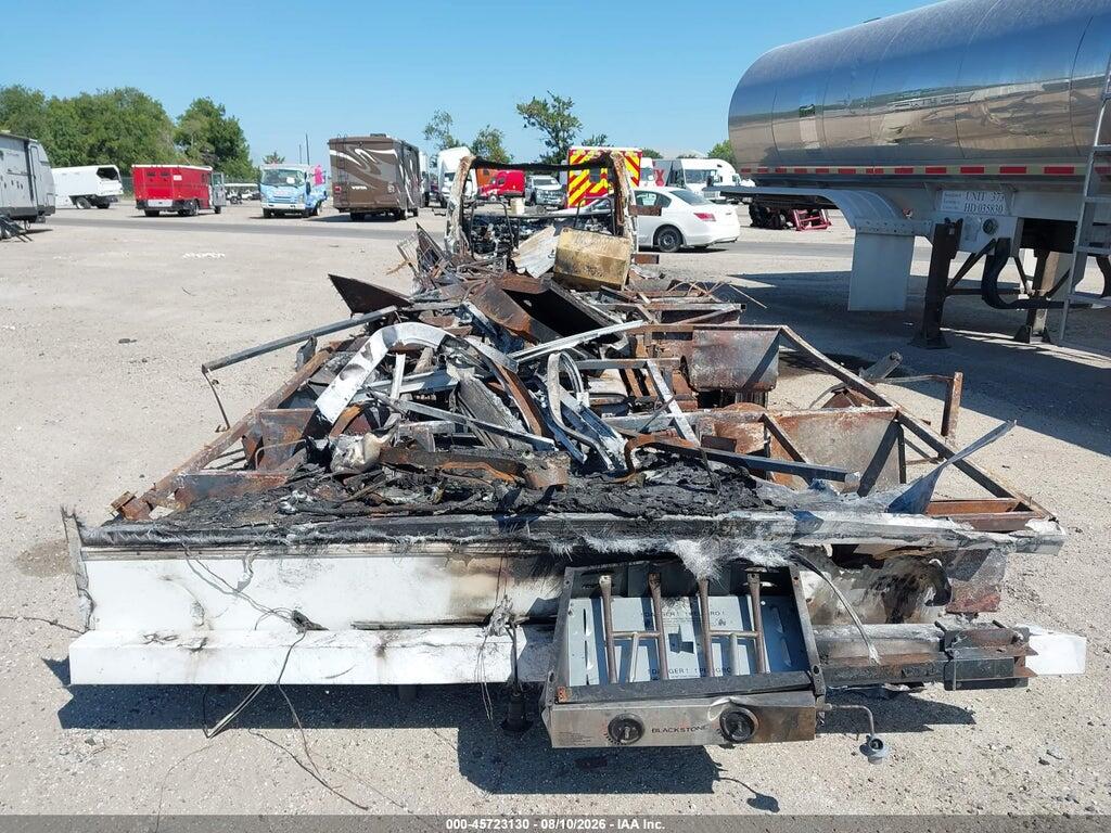 1FDXE45S63HA19283 2003 FORD E-450 CUTAWAY photo no. 8