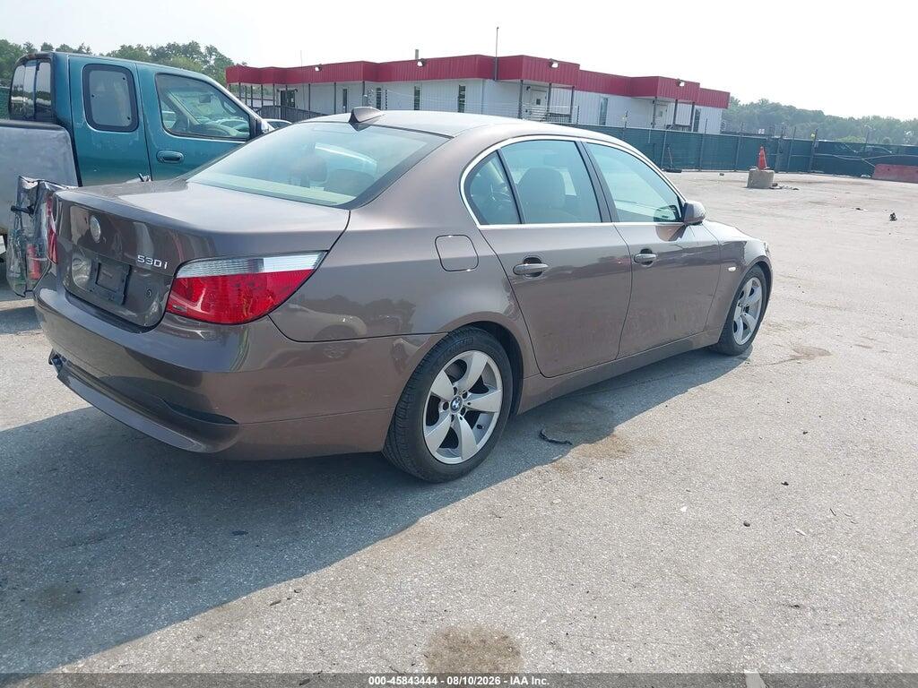 WBANA73594B800581 2004 BMW 530I photo no. 4