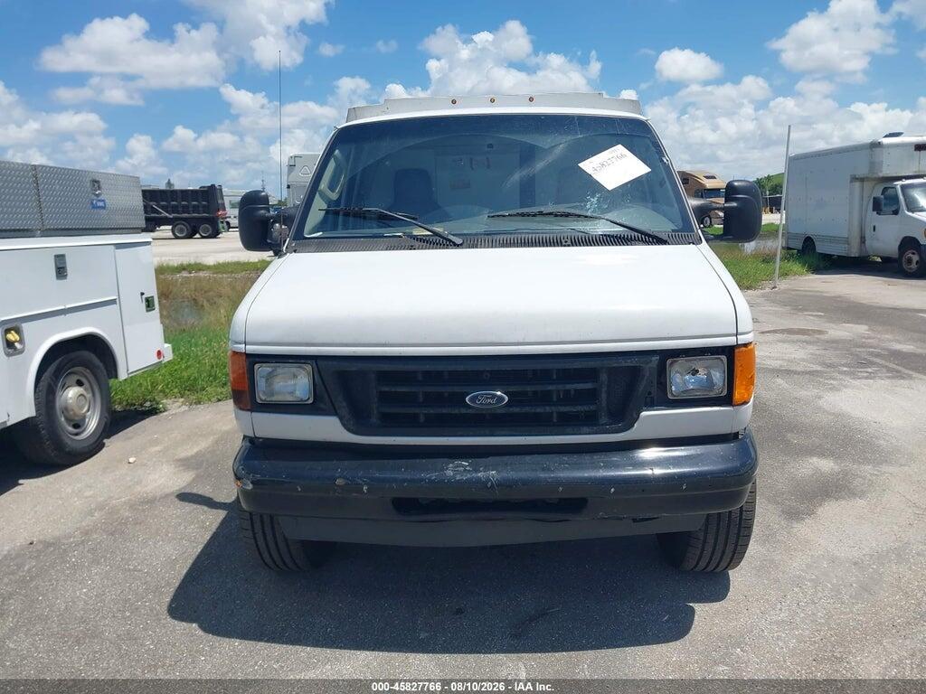 1FDSE35L25HB19784 2005 FORD E-350 CUTAWAY photo no. 12