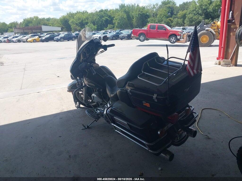 1HD1FFW115Y623740 2005 HARLEY-DAVIDSON FLHTCI photo no. 3